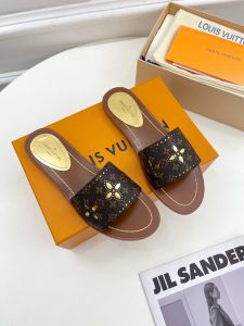22.5cm EUR(35) US(5) UK(3)