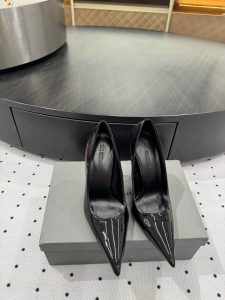 22.5cm EUR(35) US(5) UK(3)